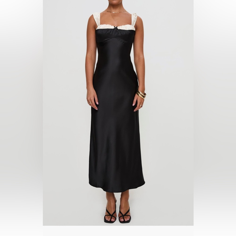Princess Polly
Emmert Satin Cocktail
Maxi Dress